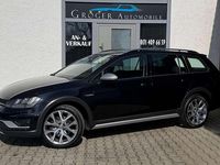 Gebraucht VW Golf VII Basis 179 PS (131 kW) 2016 Deep black perleffekt Kombi