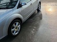 Gebraucht Ford Focus Ghia 145 PS (106 kW) 2005 Grau Limousine