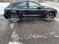 Gebraucht Porsche Macan S 381 PS (280 kW) 2022 Tiefschwarz metallic SUV