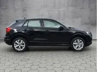 Neu Audi Q2 Advanced Plus 150 PS (110 kW) 2026 Schwarz (schwarz (brillantschwarz)) SUV