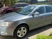 Gebraucht Skoda Octavia 105 PS (77 kW) 2012 Grau Kombi