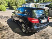 Gebraucht Mercedes B180 122 PS (89 kW) 2011 Schwarz Kleinwagen