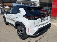 Gebraucht Toyota Yaris Hybrid Plus 130 PS (95 kW) 2024 Dynamicgrey metallic / dach schwarz