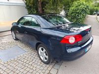 Gebraucht VW Eos 116 PS (85 kW) 2007 Blau Cabrio