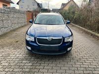 Gebraucht Skoda Superb 105 PS (77 kW) 2011 Blau Kombi