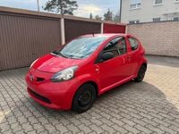 Gebraucht Toyota Aygo 67 PS (49 kW) 2008 Rot Kleinwagen