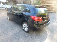 Gebraucht Mercedes B180 122 PS (89 kW) 2013 Schwarz Van / Kleinbus
