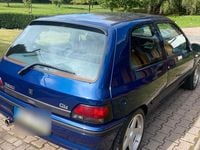 Second-hand Renault Clio 135 CP (99 kW) 1993 Albastru Hatchback