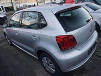 Gebraucht VW Polo Trendline 75 PS (55 kW) 2013 Reflexsilber metallic Kleinwagen
