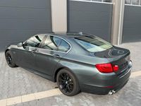 Gebraucht BMW 523 204 PS (150 kW) 2010 Grau Limousine