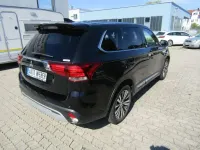 Gebraucht Mitsubishi Outlander Diamant Edition 150 PS (110 kW) 2019 Schwarz SUV