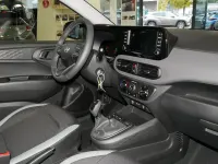 Gebraucht Hyundai i10 Trend 63 PS (46 kW) 2024 Atlas white / sol Kleinwagen