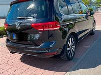 Gebraucht VW Touran R 150 PS (110 kW) 2016 Schwarz Van / Kleinbus