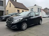 Gebraucht Peugeot 208 83 PS (61 kW) 2018 Schwarz Kleinwagen