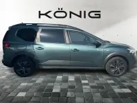 Gebraucht Dacia Jogger Expression 110 PS (80 kW) 2025 Grün Van / Kleinbus