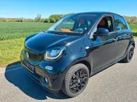 Używany Smart ForFour Passion 90 KM (66 kW) 2016 Czarny Hatchback