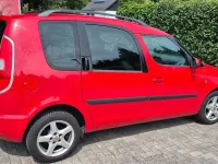 Gebraucht Skoda Roomster 105 PS (77 kW) 2009 Rot Van / Kleinbus