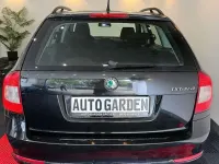 Gebraucht Skoda Octavia Active 105 PS (77 kW) 2012 Schwarzmagic perleffekt Kombi