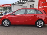 Gebraucht Mercedes B200 Urban 156 PS (114 kW) 2017 Rot Kleinwagen