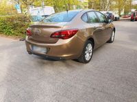 gebraucht Opel Astra Stufenheck 2012 1.4 Turbo