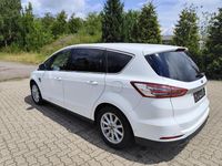 Gebraucht Ford S-MAX Titanium 179 PS (131 kW) 2016 Weiß Van / Kleinbus