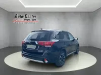 Gebraucht Mitsubishi Outlander P-HEV Plus 82 PS (60 kW) 2018 Schwarz Limousine