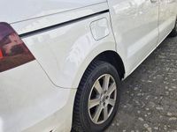 Second-hand VW Sharan 150 CP (110 kW) 2016 Alb Monovolum