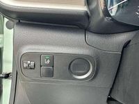Gebraucht Citroën C3 Live 82 PS (60 kW) 2017 Lackierung almond green/decken Kleinwagen