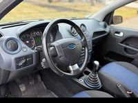 Gebraucht Ford Fiesta 75 PS (55 kW) 2008 Silber Kleinwagen