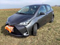 Gebraucht Toyota Yaris Team 111 PS (81 kW) 2018 Grau Limousine
