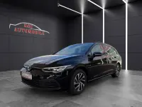 Gebraucht VW Golf VIII Life 150 PS (110 kW) 2023 Deep black perleffekt Kombi