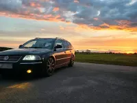 Second-hand VW Passat Highline 200 CP (147 kW) 2004 Negru Break