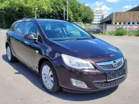 Gebraucht Opel Astra 140 PS (102 kW) 2012 Braun Kombi