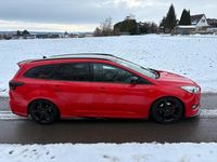 Gebraucht Ford Focus ST-Line 190 PS (139 kW) 2016 Rot Limousine