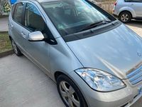 Gebraucht Mercedes A180 140 PS (102 kW) 2010 Silber Kleinwagen