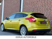 Gebraucht Ford Focus Titanium 150 PS (110 kW) 2011 Gelb Limousine