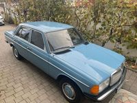 Gebraucht Mercedes 240 72 PS (52 kW) 1981 Blau Limousine