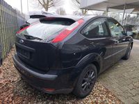 Gebraucht Ford Focus Trend 80 PS (58 kW) 2005 Pantherschwarz metallic Limousine