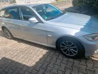 Gebraucht BMW 320 177 PS (130 kW) 2009 Grau Kombi