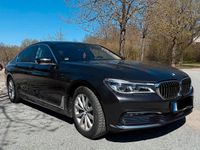 Gebraucht BMW 730 265 PS (194 kW) 2016 Grau Limousine