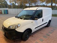 Gebraucht Fiat Doblò 95 PS (69 kW) 2018 Weiß Van / Kleinbus