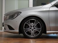 Gebraucht Mercedes CLA220 Shooting Brake Urban 177 PS (130 kW) 2015 Silber Kombi