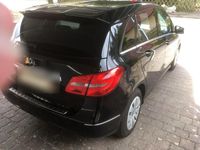 Gebraucht Mercedes B180 122 PS (89 kW) 2012 Schwarz Van / Kleinbus