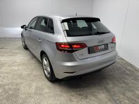 Gebraucht Audi A3 Comfort 116 PS (85 kW) 2017 Florettsilber (metallic) Limousine