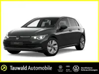 Gebraucht VW Golf VIII Style 131 PS (96 kW) 2024 Grau Limousine