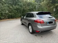 Gebraucht Porsche Cayenne 245 PS (180 kW) 2012 Grau SUV