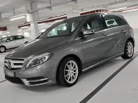 Gebraucht Mercedes B180 109 PS (80 kW) 2013 Grau Kleinwagen