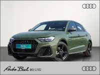 Neu Audi A1 S-Line 116 PS (85 kW) 2026 Distriktgrün metallic SUV
