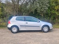 Second-hand VW Golf 75 CP (55 kW) 2005 Argintiu Coupe