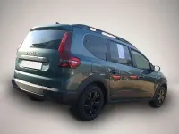 Neu Dacia Jogger Extreme 141 PS (103 kW) 2025 Grün Van / Kleinbus